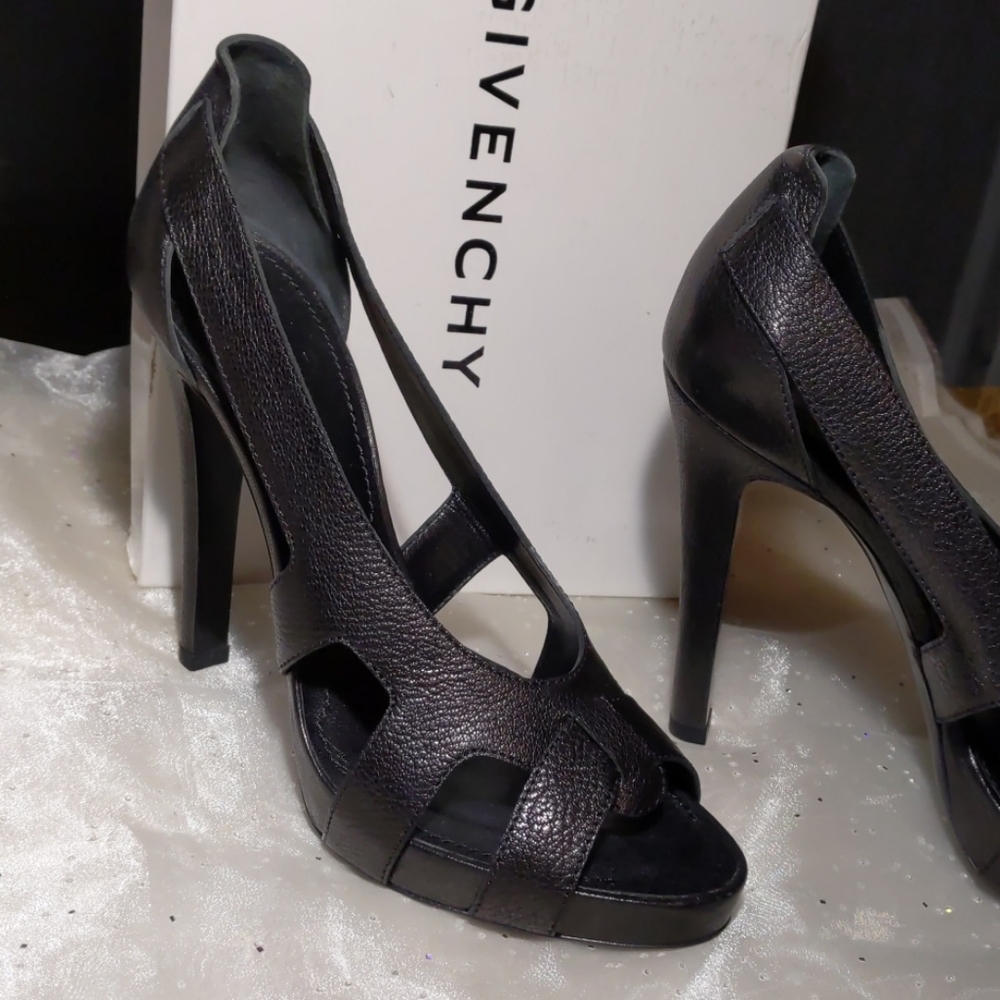 Givenchy Black Malabar Heel - Picture 2 of 14